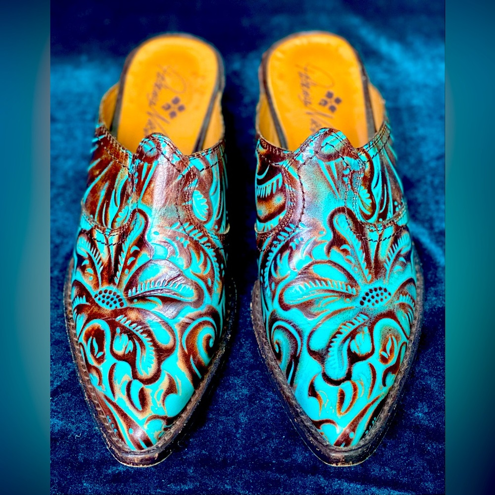 Patricia Nash Battista 6 turquoise tooled leather mules